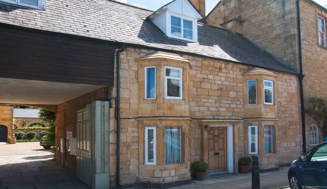 Sherborne House is a beautiful Grade II listed Georgian terraced house that dates back to the 17th c