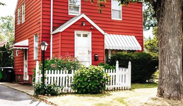 Sherbrook · Cozy 3BR | Family-Friendly, Near Cleveland Clinic