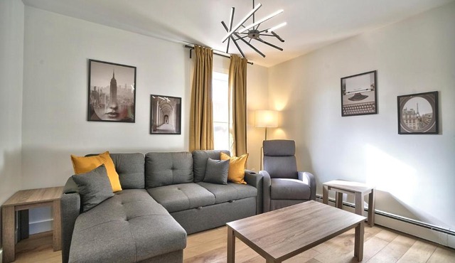 Sherby LUX - Central, Parking, Renovated, Sleeps 6