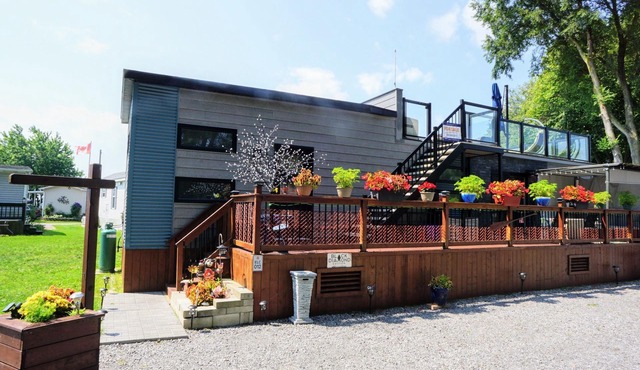 Sherkston Rooftop Retreat