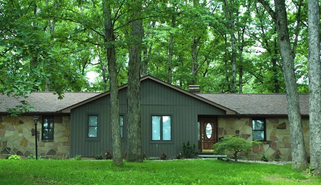 Sherwood Forest Park- 6BD/3BA on Private Ohio Land