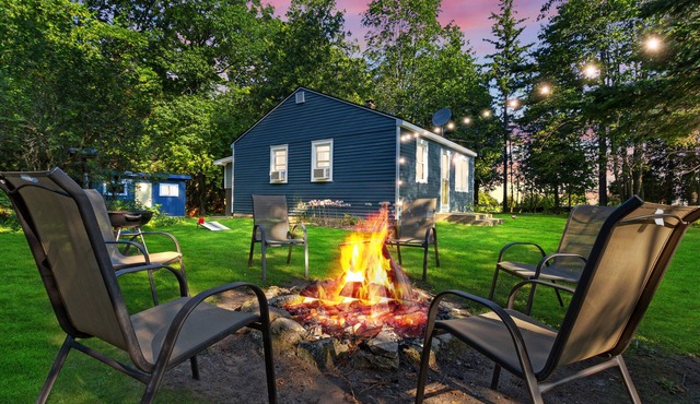 Sherwood Lighthouse Cabin - Near Boat Launch & State Park
