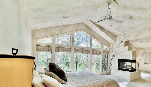 Sherwood Treehouse Vacation Rental