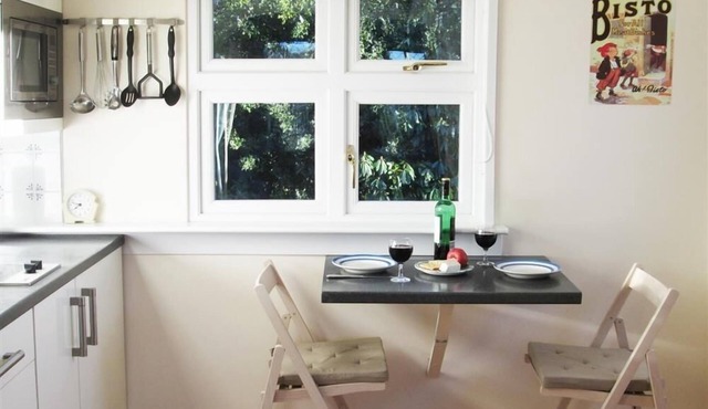 Shieling Beag - an apartment that sleeps 2 guests in 1 bedroom