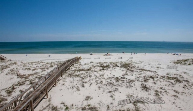 Shiloh House-beach Front-sleeps 21-community Pool Elevator
