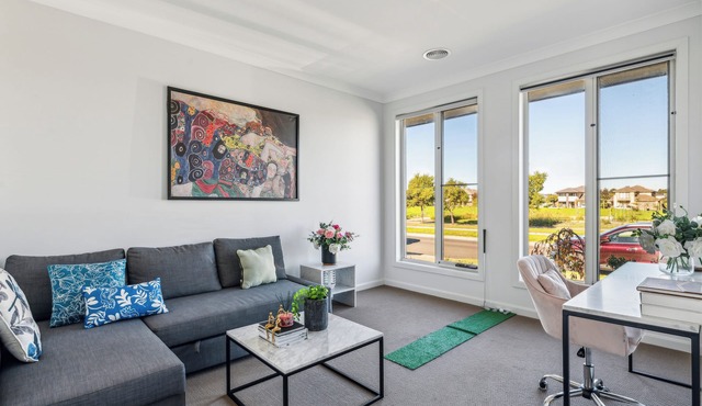 SHINE Point Cook Elegant Home Sweet Home