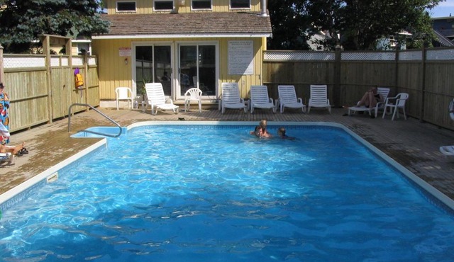 Shining Waters Country Inn