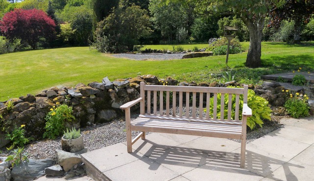 Shinnel House - a house that sleeps 8 guests in 3 bedrooms