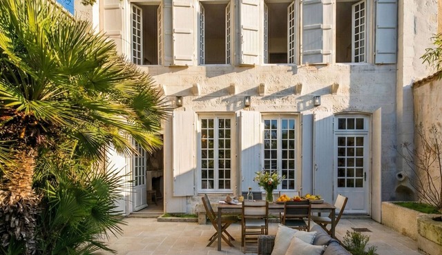 Shipowner's house on the port with swimming pool