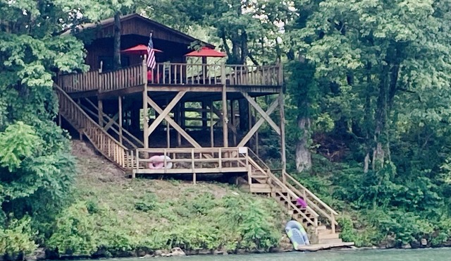 Shipp's Landing-Cozy Secluded Retreat on the Water