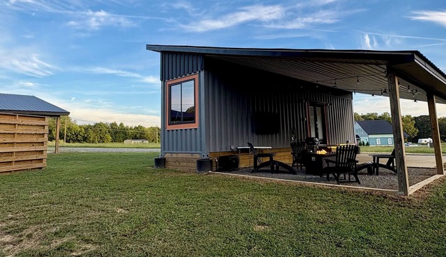 Shipping Container-6 Min to the Lake-Covered Boat Parking Unit 2