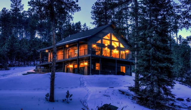 Shiprock Cabin - Modern 3 Bedroom 3.5 bathroom cabin with fire table