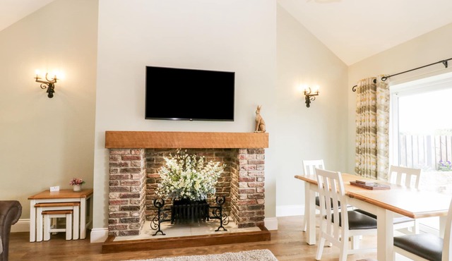 Shipswheel Cottage at Broadings Farm