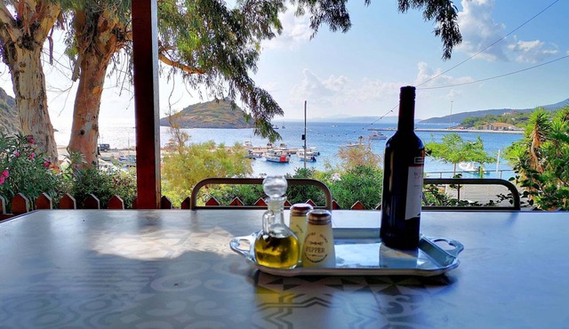 Shipwreck - Navagio house