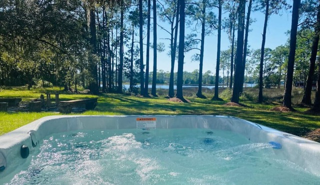 Shipwrecked! · Paradise On The Inter-coastal Waterway