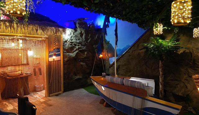 Shipwrecked-VERY COOL couple's ATL area theme suite!