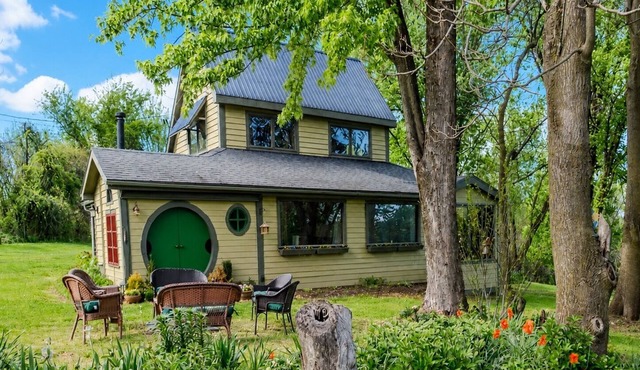 Shire Cottage: We're looking for someone to share in an adventure in WV.