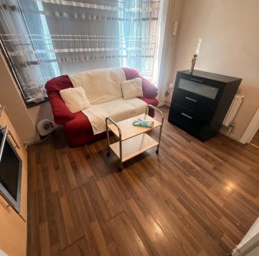 Shirley Guest Flat 1