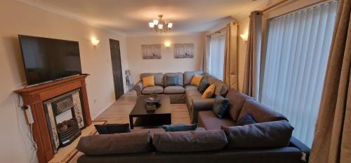 Shirley L, Milton, Cambridge, 4 BR House, Newly Refurbished
