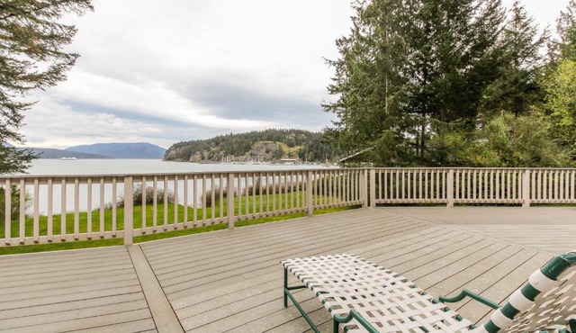 Shoal Bay Luxury Home