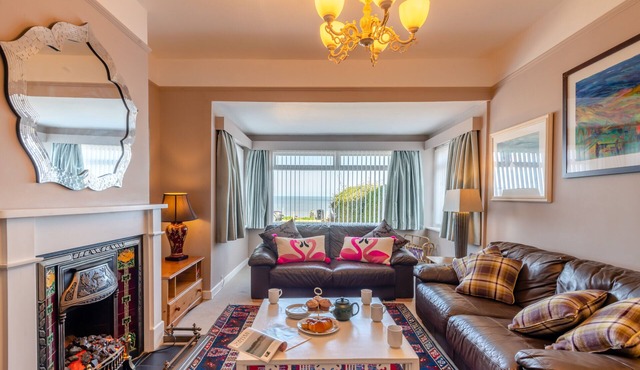 Shoal Cottage - Four Bedroom House, Sleeps 8