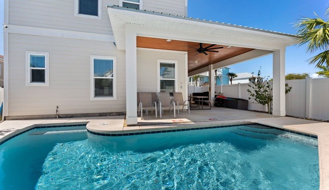 Shore Beats Work |Private Pool | 6 Bed | 5 Bath | Sleeps 16 | Gated Community