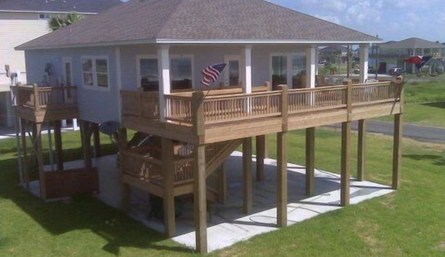 Shore Haven - 2 Bedrooms, 2 Bath, Sleeps 10 - Beach Front!