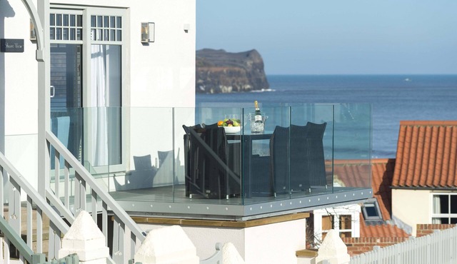 SHORE VIEW, family friendly, with a garden in Sandsend