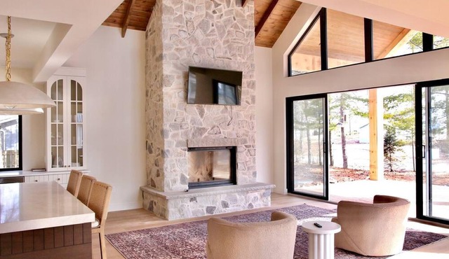 Shore View Lake House - Luxury Rental