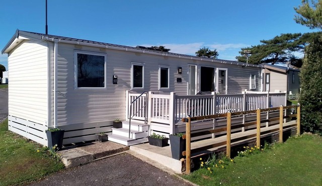 Shorefield Country Park, 3-Beds, Passes Included