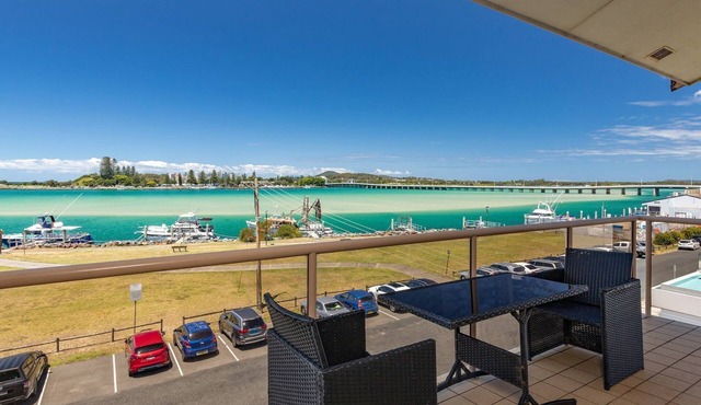 Shoreline 7 - Unbeatable Views!