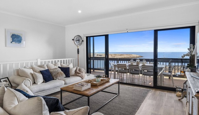 Shoreline Escape - 21/1 Paradise Drive