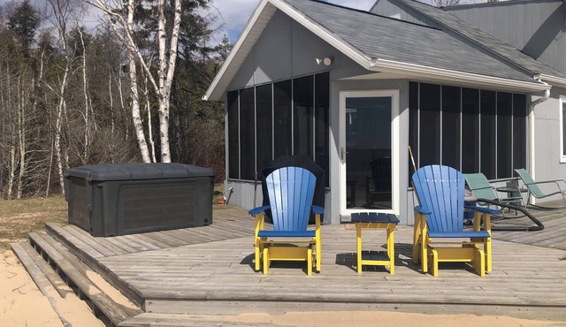 Shoreline Oasis- The Perfect Summer Vacation on Lake Michigan