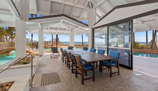 "Shoreline" - Scarborough Q 4020