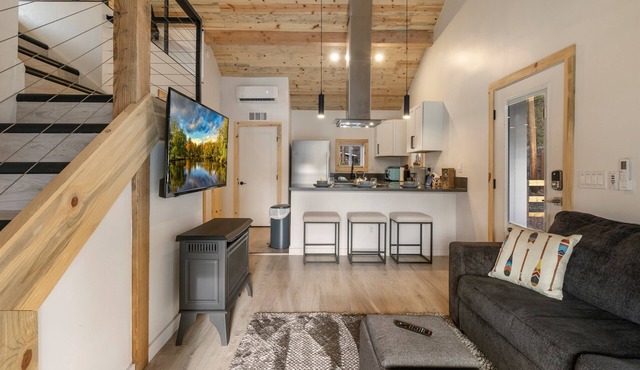 Shoreline Village Cabin 3