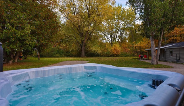 Shores-Pickleball Ct | Hot Tub (Shared) | 2.5 Acres | Dog OK | Fire Pit