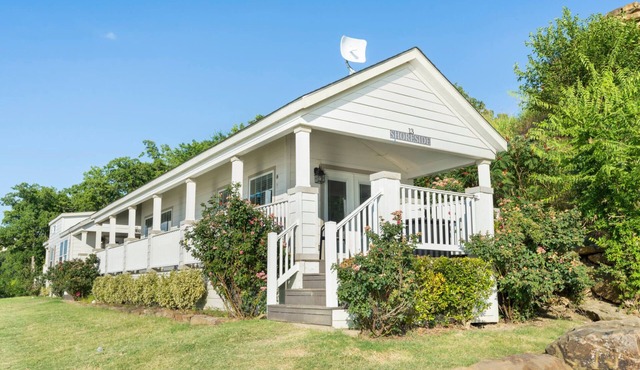 Shoreside at CrossTimbers Marina