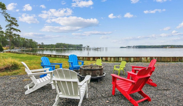 Short drive to Downtown Cambridge | Private Dock | Pool | 16.5 Acres | Guest Hou