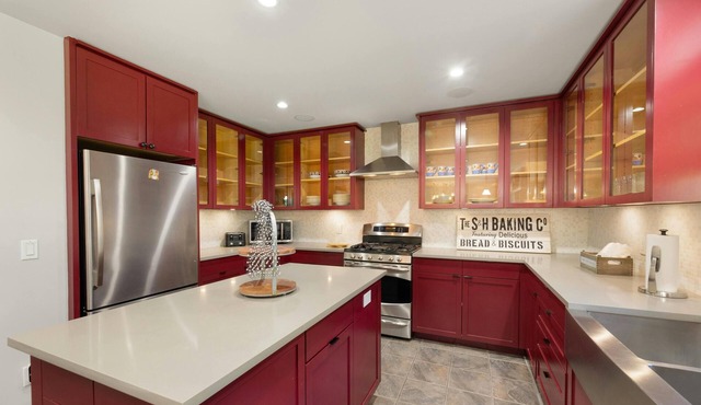 SHORT OR LONG TERM, CORPORATE OR VACATION RENTAL WEST AUSTIN GREAT LOCATION