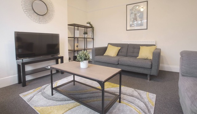 Short Stay Bristol - Druids Hill House