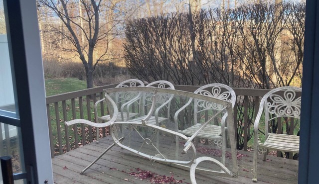 Short term 3 month rental in Berkeley Heights - Charming 2-bed townhome