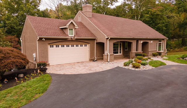 Short Term & Long Term Rental Dogs Allowed Upon Approval