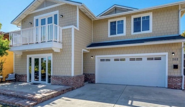 SHORT TERM RENTAL-Shell Beach 3 or 4 Bedroom Rental Option Second Master Suite