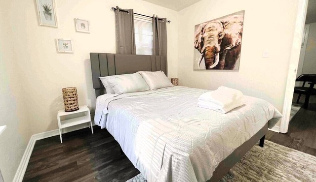 Short Travel Stay near Zoo Amtheater