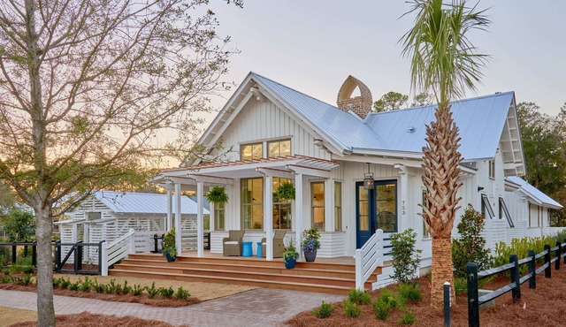 Short walk to Moreland Dock + Fire Pit