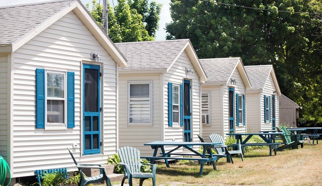 Short walk to Short Sands & Long Sands Beaches! Affordable vacation in York! #6