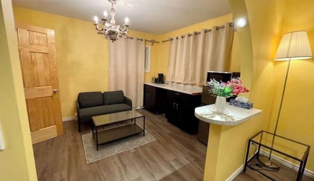 Short walk to the falls 2room luxury free parking
