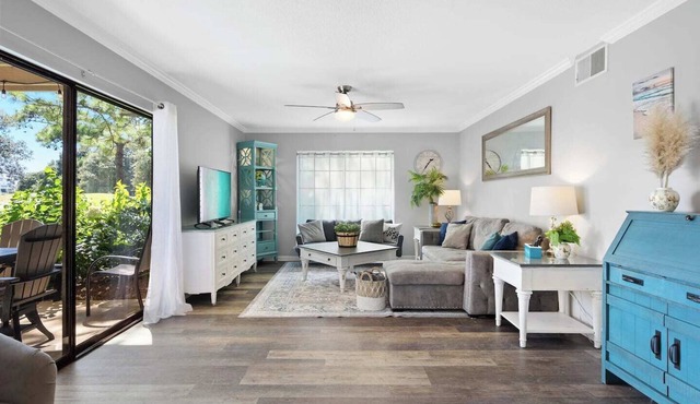 Short Walk to the Beach and Heated Pools, Enjoy Resort Amenities