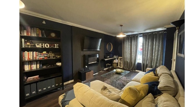 Shortlet Express - Stylish 3 Bedroom house in Hatf