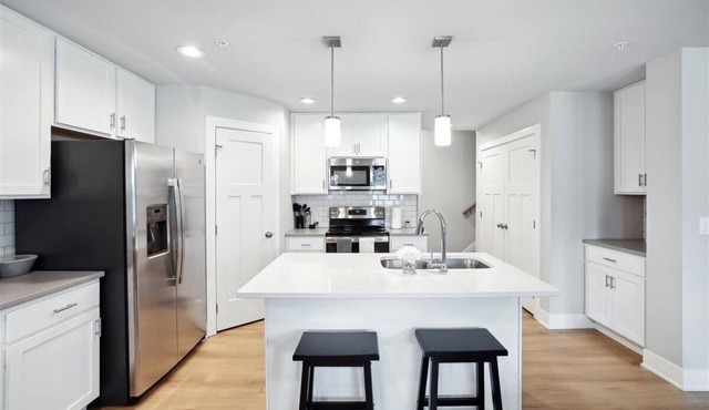 Shortstop and Stay….and make yourself at home!